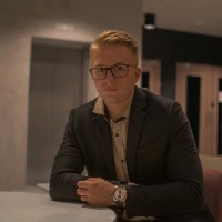 Oakley Smith