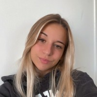 Andréa Mota