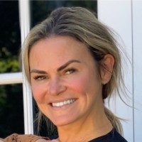Lindsey H.
