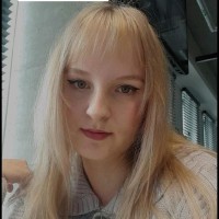 Yana S.