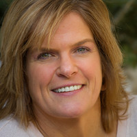 Cynthia Plakias