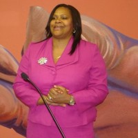 Valerie Andrews
