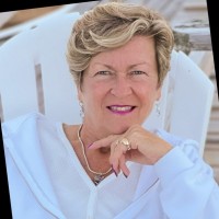 Elaine Kallay