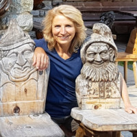 Dr. Ulrike Schönball