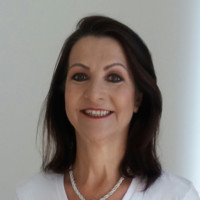Nara Beatriz Lópes Pires da Luz