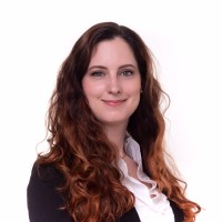 Dr. Kira Lowjaga