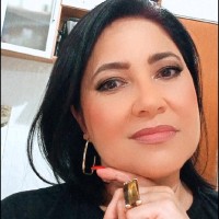 Débora Luz