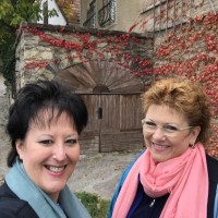 Barefoot Travel Agency/ Travel And Wine