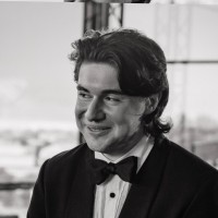 Alexander Ali