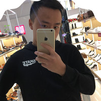易佳欣