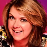 Tracey Powles