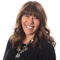 Monica Holz