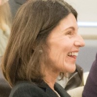 Cinzia Holt