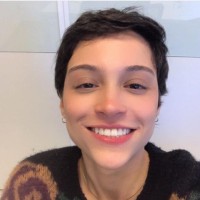 Júlia Magalhães