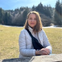 Özlem Gür