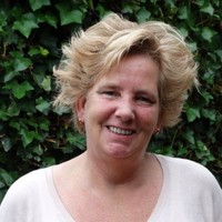 Martine V. Houttum-Mourik