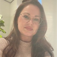 Inge Oudakker