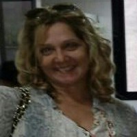 Elaine Batistella (Diretora)
