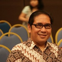 Robert Parlaungan