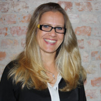 Jeannine Schütze