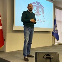 Mustafa Akış