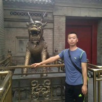 李明伟
