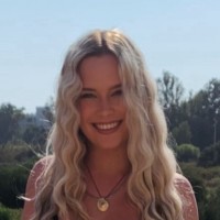 Hollie R Wood