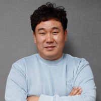 김우준