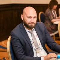Максим Астахов