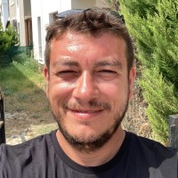 Güneş Sezer