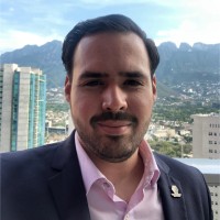 César Garza