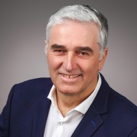 Dr. Thomas Fries