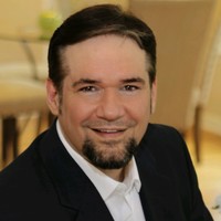 Dennis J Koutavas