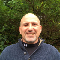 Robert Aiello
