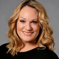 Lisa Schroeder