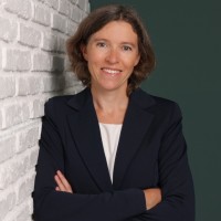 Dr. Lena Hoiss