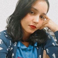 Luana Caroline scarpat