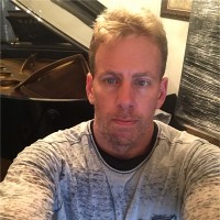 Robert Lindstrom