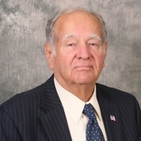 Donald Tom