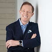 Peter Lowe