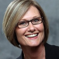 Doris Robert