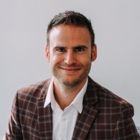 Mike Troupos, Cem, Cep