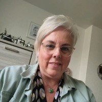 Esther Bollen
