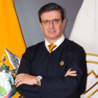 Íñigo Salvador Crespo