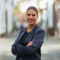 Eva S.
