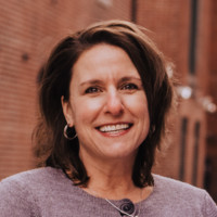 Kerry Lee Hall