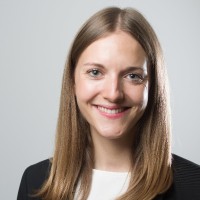 Dr. Laura Kuehn