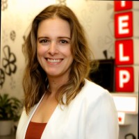 Holly Kelton