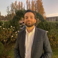 René Fenianos León