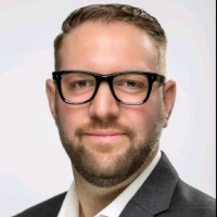 Evan Bauer